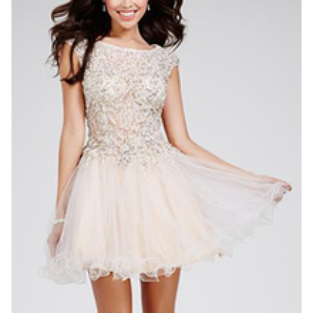 JOVANI SHORT AND SASSY STYLE 92021 - SIZE 6